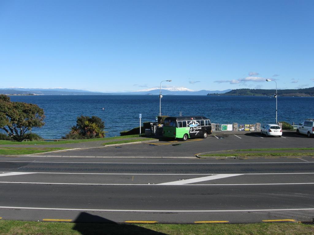 Acacia Lake View Motel Lago Lago Taupo Habitación foto